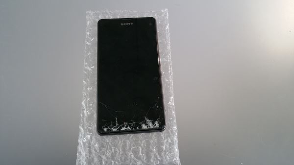 Guide tutoriel de réparation pour le Sony Xperia Z1 compact D5503